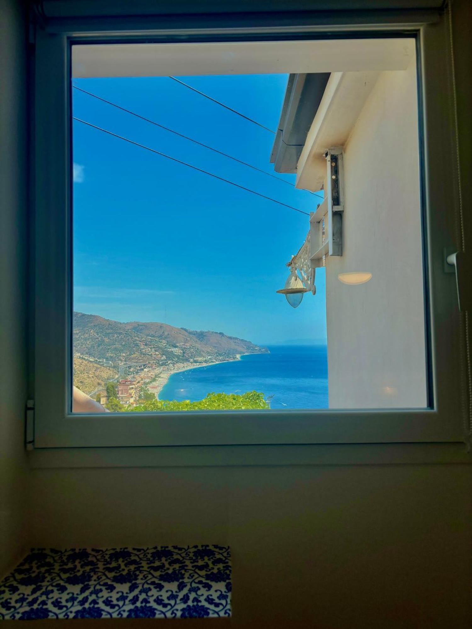 Dream View Suites Таормина Экстерьер фото