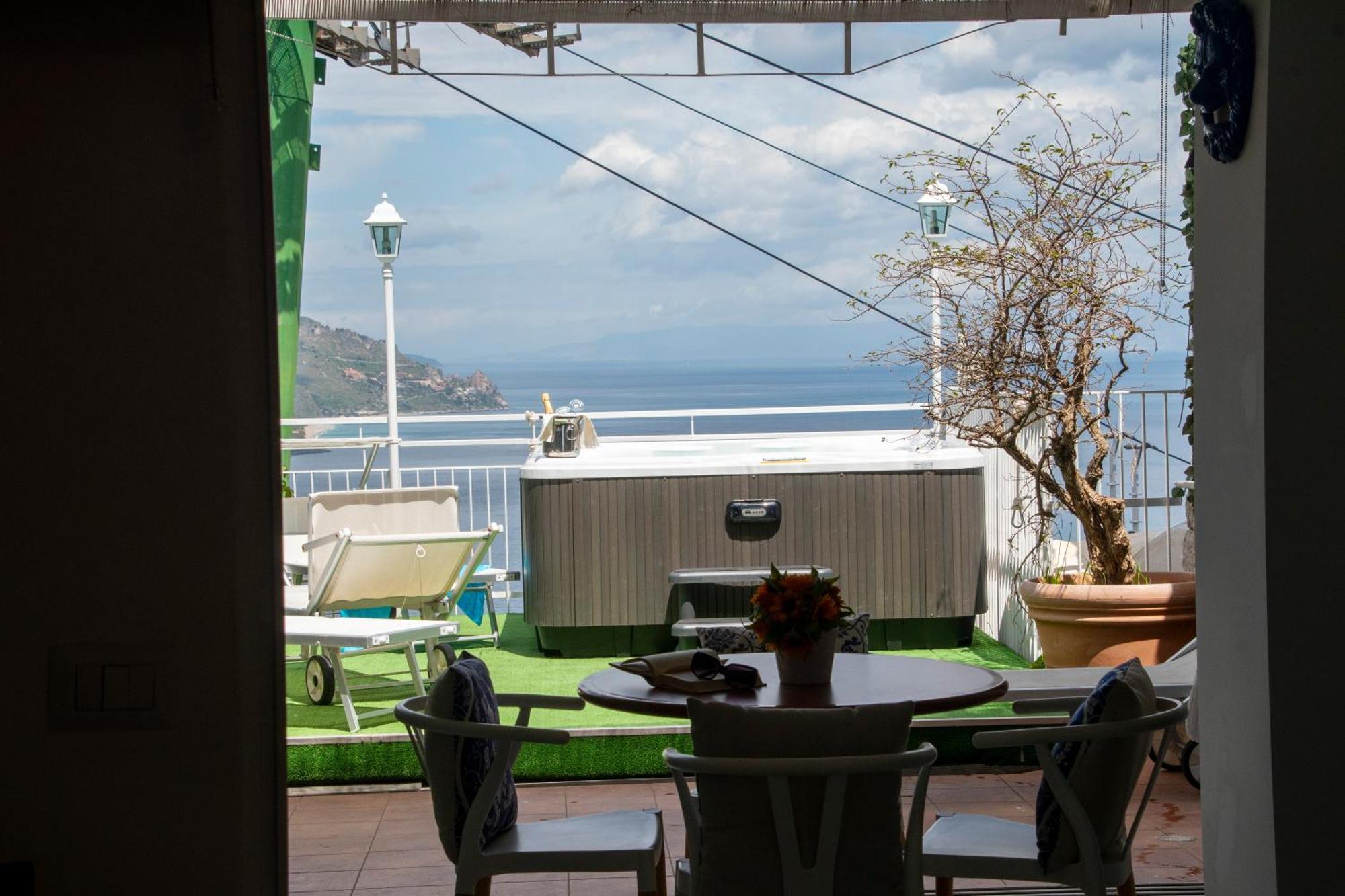 Dream View Suites Таормина Экстерьер фото
