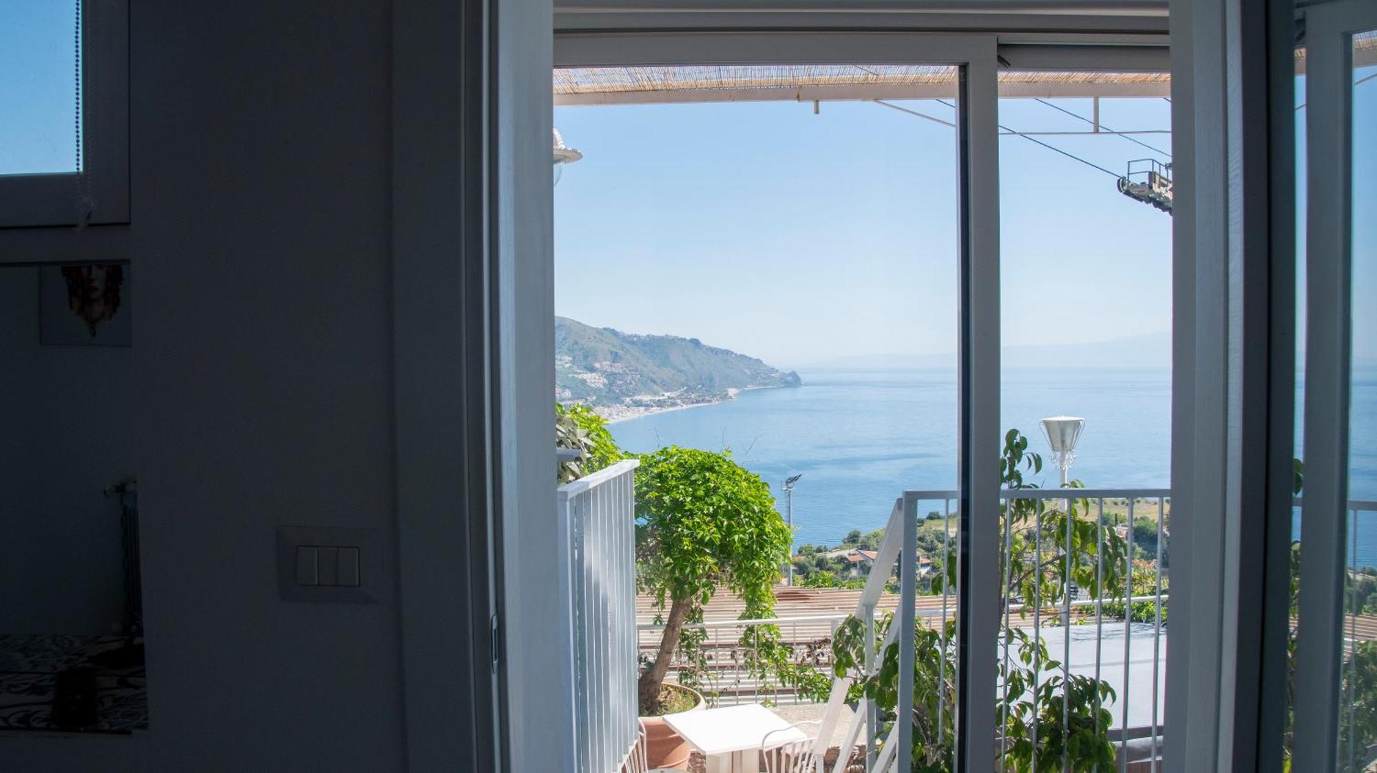 Dream View Suites Таормина Экстерьер фото